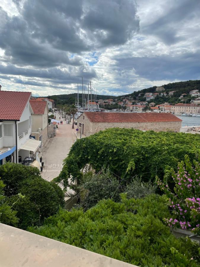 Apartmani Isabella - Ilda Radonic Jelsa  Zewnętrze zdjęcie